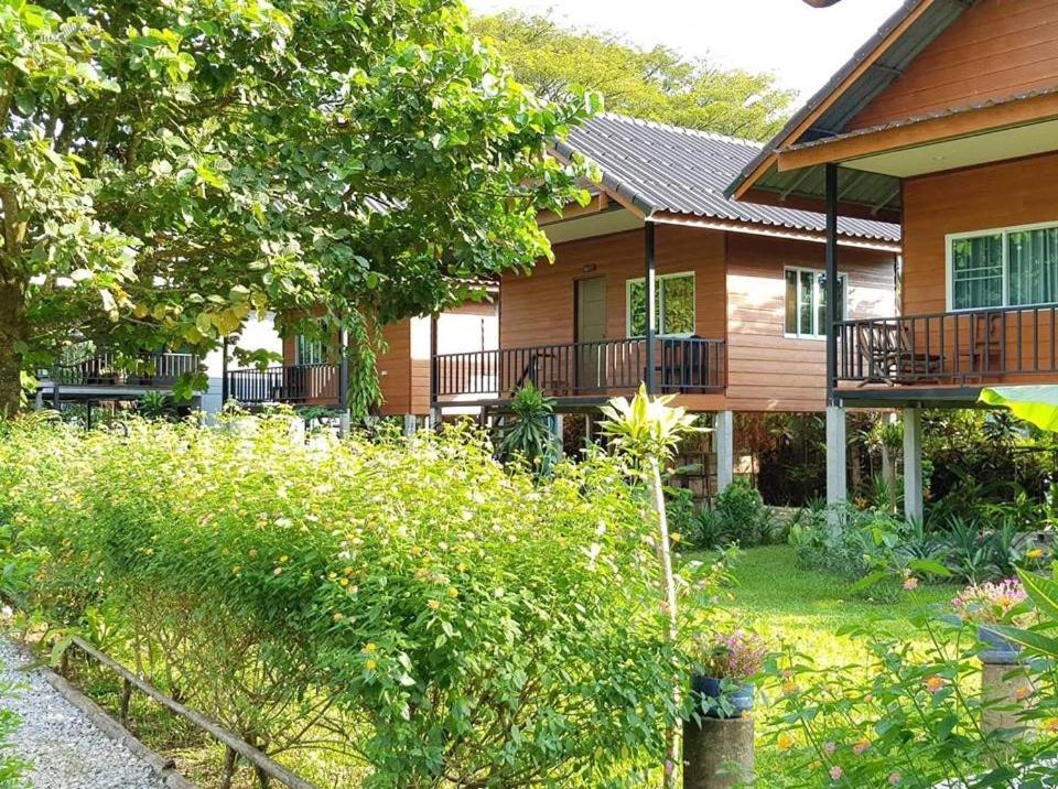Pasanchai Bungalow Vang Vieng Exterior foto